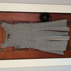 Papillon XS sleeveless fit and flare dress, black/white pattern